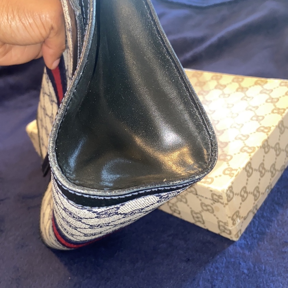 Vintage Gucci clutch - Picture 7 of 13